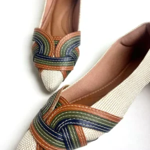 Sapatilha Off White Feminina com detalhes color