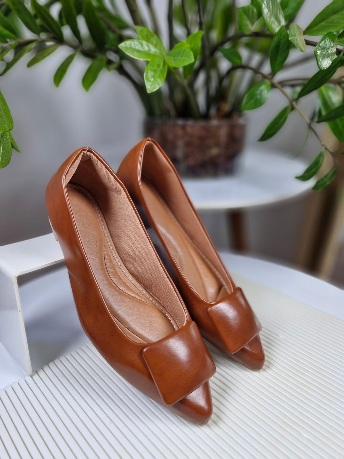 Sapatilha Caramelo feminina com Fivela Encapada