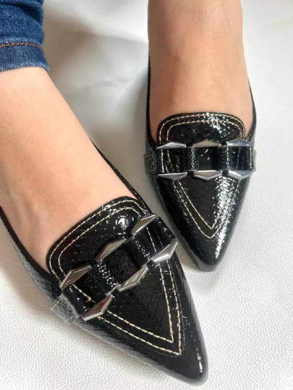 Sapatilha Croco Feminina Verniz Preto Com Fivela - Image 2