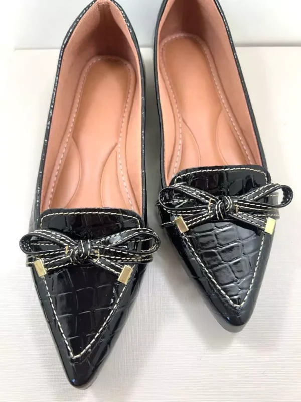 Sapatilha Croco Feminina Verniz Preto Com Lacinho - Image 3