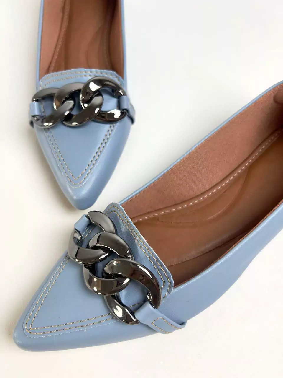 Sapatilha floter azul claro feminina com corrente