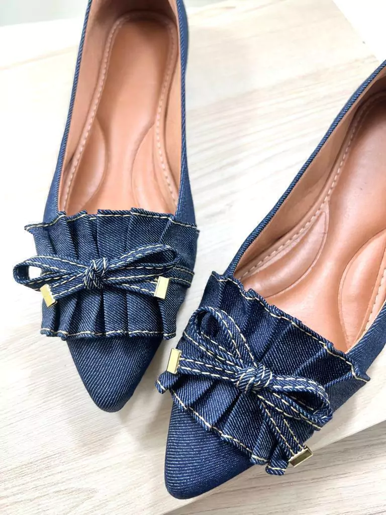 Sapatilha feminina Jeans com babadinho e lacinho jeans