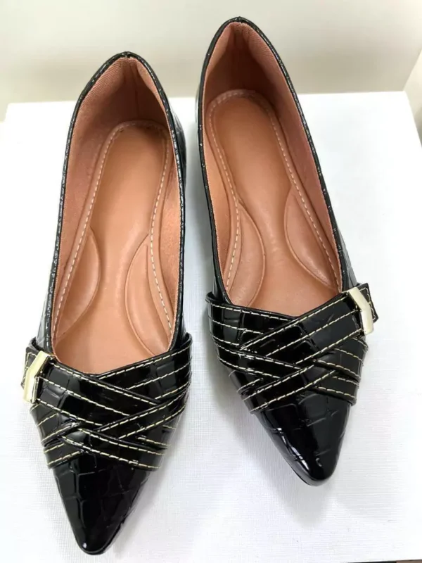 Sapatilha Preta Verniz Croco feminina com Enfeite Seta - Image 3