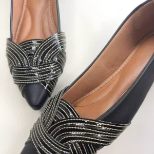 Sapatilha com entrelacos Feminina Verniz Preto