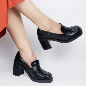 Mocassim feminino Preto Salto Bloco 7 cm Bico Quadrado