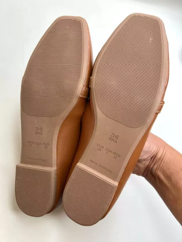 Mocassim feminino Bico Quadrado Caramelo com Fivela Encapada - Image 4