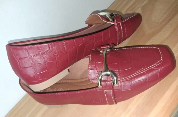 Mocassim feminino Bico Quadrado Marsala enfeite reto - Image 4