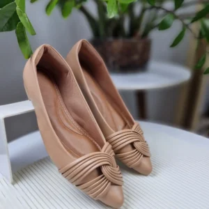Sapatilha Nude Feminina com Enfeite entrelassado