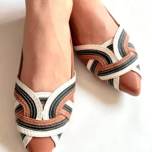 Sapatilha Caramelo casual feminina com detalhes color