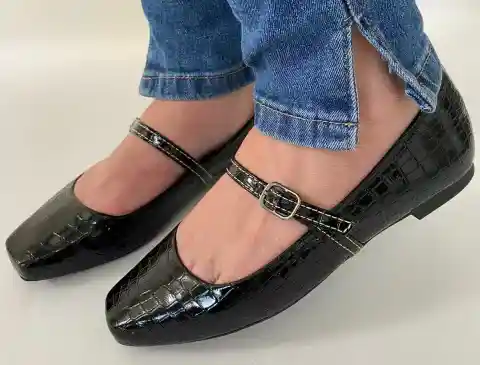Sapatilha Preta Verniz Croco Feminina Bico quadrado