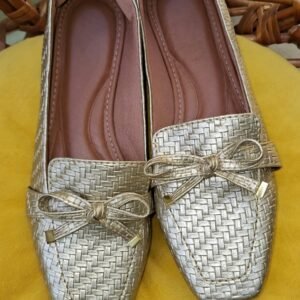 Mocassim Bico Quadrado Feminino Tresse Dourado com lacinho