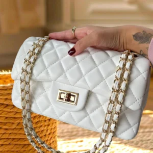 Bolsa feminina em matelasse branca